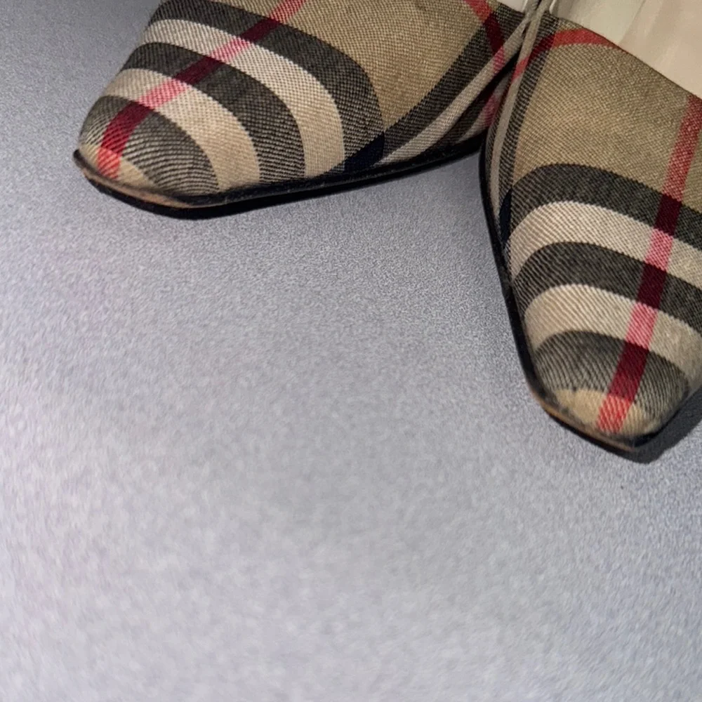 Burberry Plaid Heels - Beige, Red, Black - Picture 3 of 6